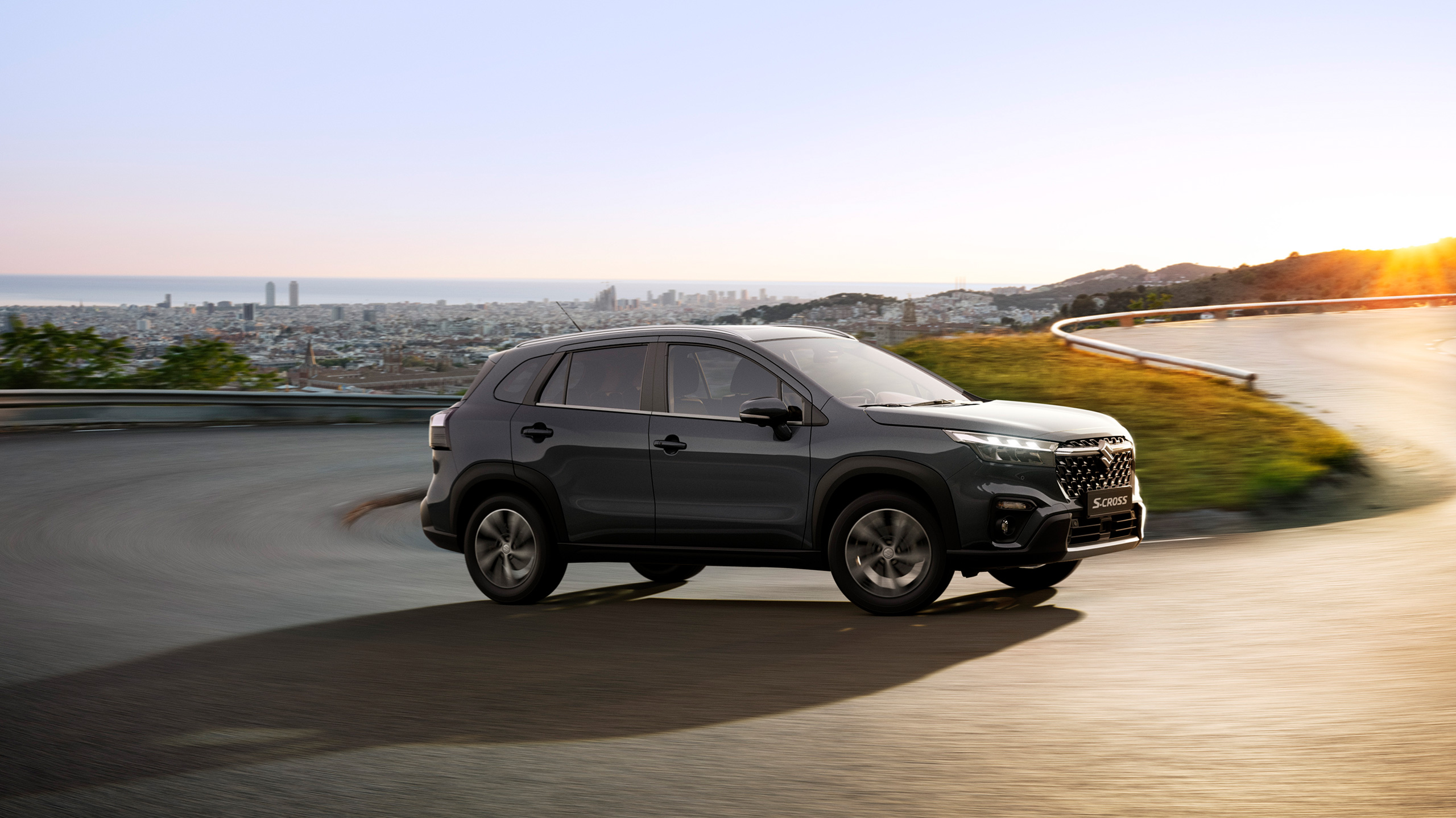 image_from_world_premiere_of_the_all-new_S-CROSS_side_winding_road